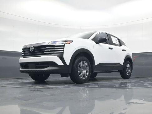 New 2026 Nissan Kicks S FWD image 17