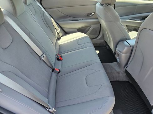 Certified 2025 Hyundai Elantra SE FWD image 15