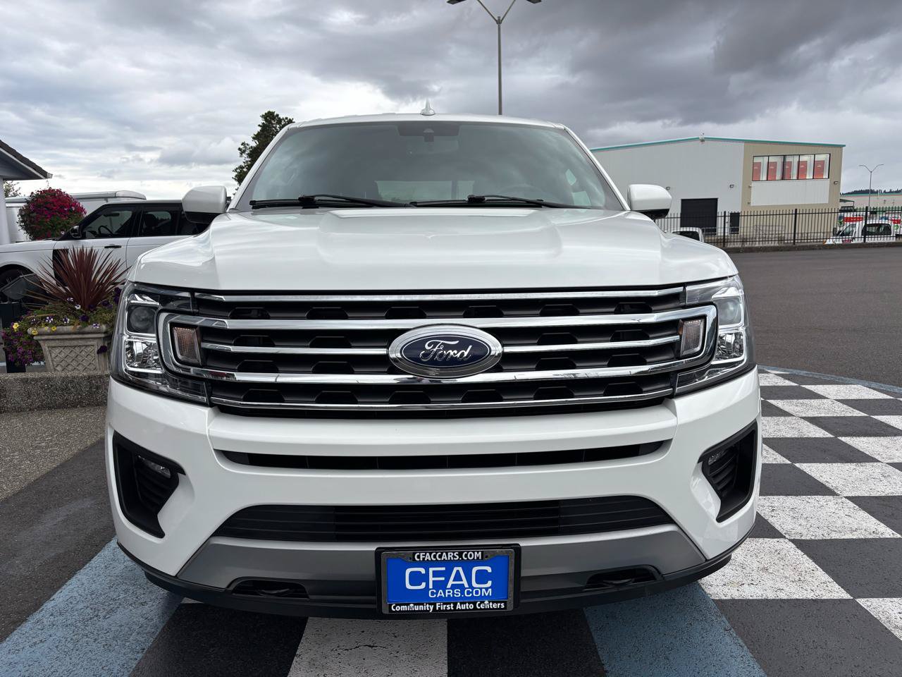 Used 2021 Ford Expedition XLT w/ FX4 Off-Road Package AWD/4WD image 9