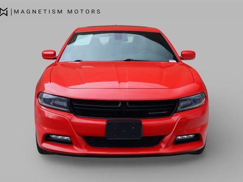 Used 2016 Dodge Charger SXT w/ Navigation & Travel Group image 5