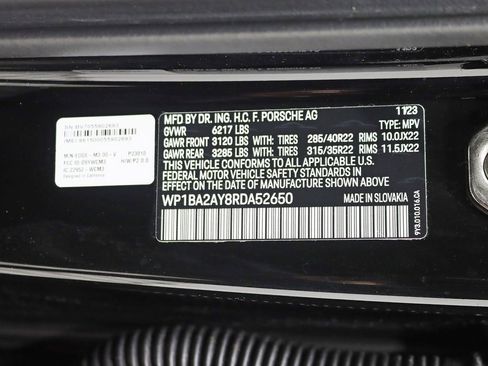 Used 2024 Porsche Cayenne Coupe image 41