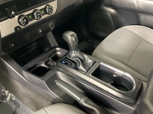 Used 2018 Toyota Tacoma SR w/ SR Convenience Package RWD image 19