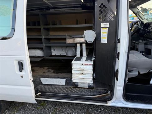 Used 2014 Ford E-150 and Econoline 150 w/ Power Group image 20