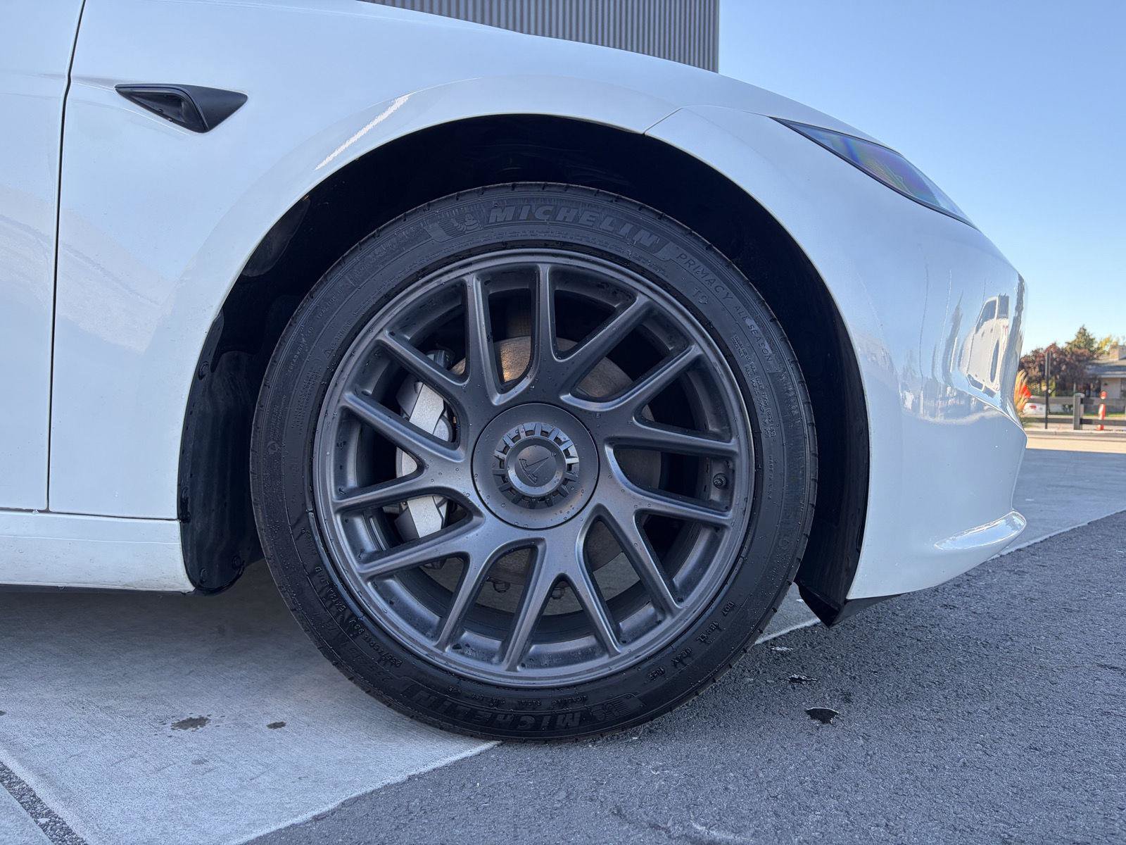 Used 2025 Tesla Model 3 Long Range RWD image 9