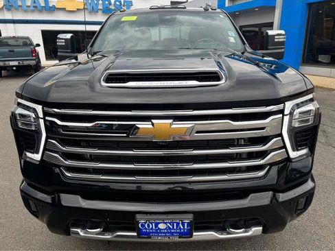 Used 2024 Chevrolet Silverado 3500 High Country w/ Technology Package AWD/4WD image 15