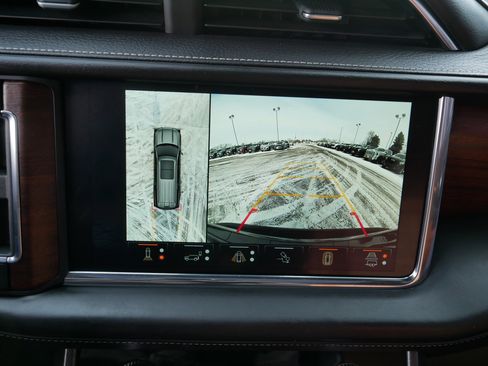 Certified 2023 GMC Yukon Denali Ultimate image 27