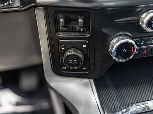 Used 2022 Ford F150 Limited image 32