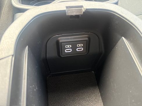 Used 2025 Toyota RAV4 XLE AWD/4WD image 26