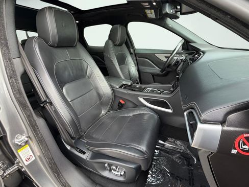 Used 2018 Jaguar F-PACE S AWD/4WD image 34