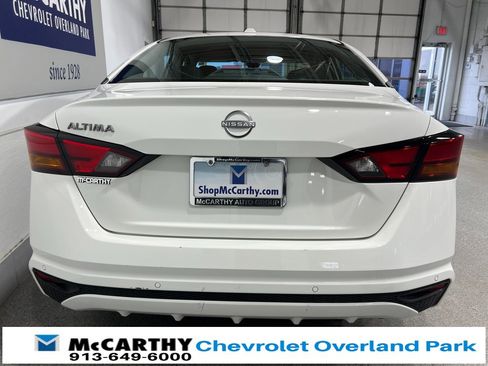 Used 2025 Nissan Altima 2.5 SV image 6