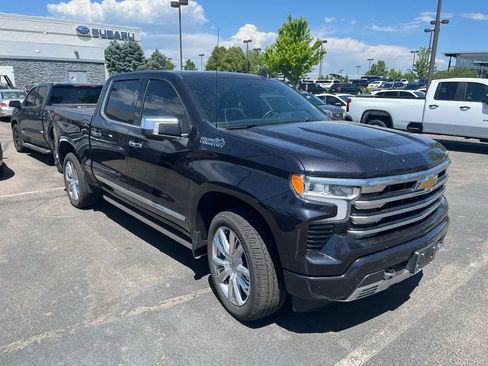 Used 2023 Chevrolet Silverado 1500 High Country w/ High Country Premium Package AWD/4WD image 3