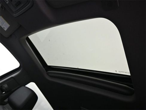 Used 2024 Chevrolet Silverado 2500 LTZ w/ LTZ Convenience Package image 16