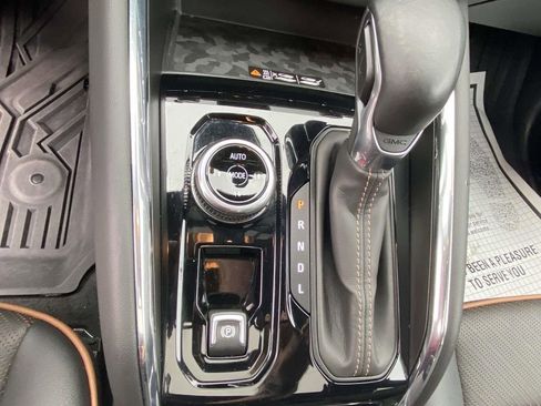 Used 2023 GMC Canyon AT4 w/ AT4 Premium Package image 20