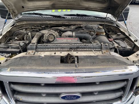 Used 2004 Ford F250 Lariat RWD image 23