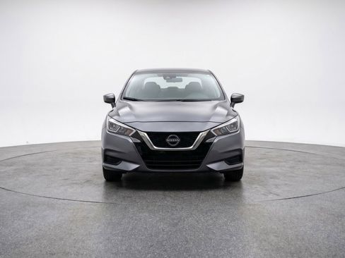 Used 2025 Nissan Versa SV FWD image 2