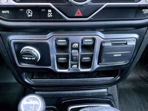 Certified 2021 Jeep Gladiator Sport image 16