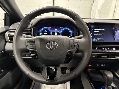 Used 2026 Toyota Camry XSE FWD image 18