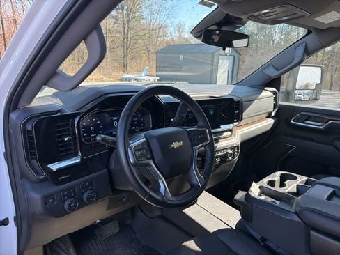 Certified 2024 Chevrolet Silverado 2500 LT AWD/4WD image 18