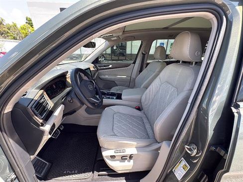 Certified 2025 Volkswagen Atlas SEL Premium R-Line image 13