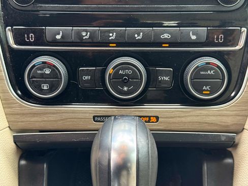 Used 2017 Volkswagen Passat 1.8T SE image 27