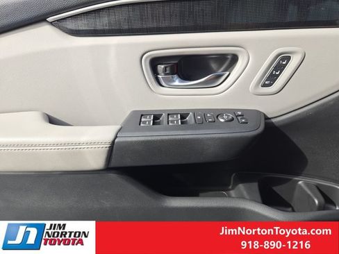 Used 2024 Honda Pilot Elite image 24