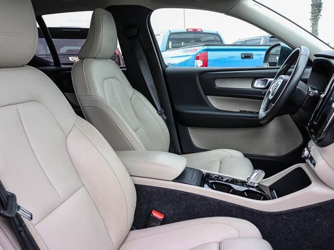 Used 2019 Volvo XC40 T5 Inscription AWD/4WD image 25