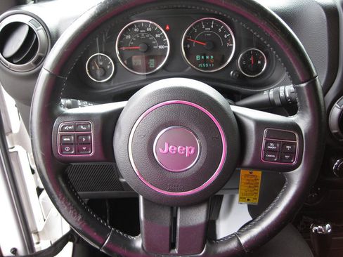 Used 2013 Jeep Wrangler Unlimited Sport AWD/4WD image 12