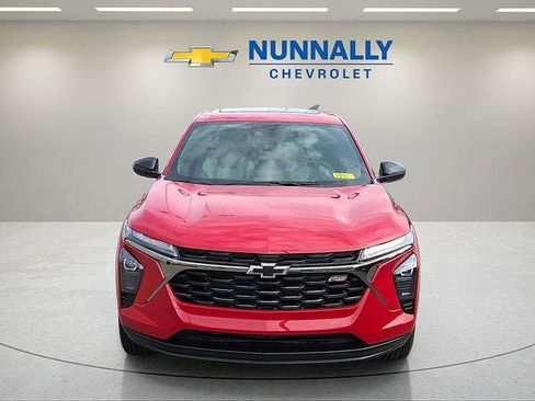 New 2026 Chevrolet Trax RS w/ Sunroof Package FWD image 8