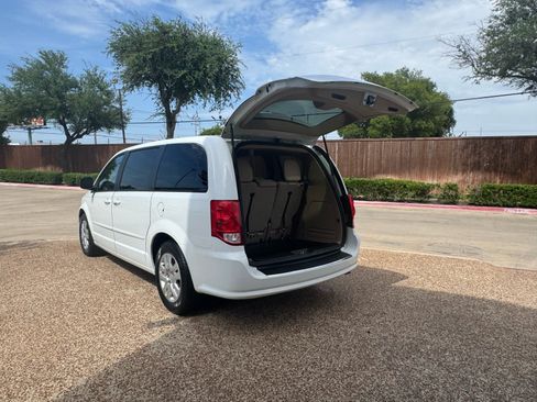 Used 2014 Dodge Grand Caravan SE w/ Quick Order Package 29E SE FWD image 14