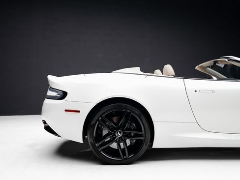 Used 2016 Aston Martin DB9 GT image 39