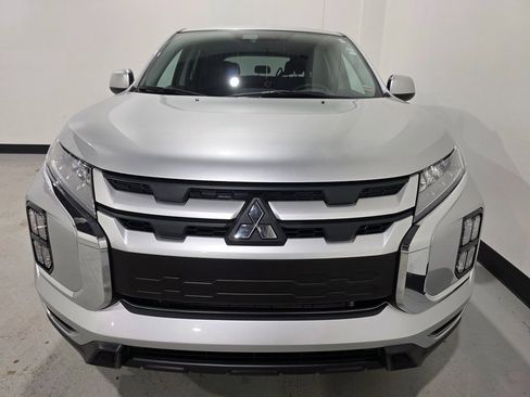 Used 2023 Mitsubishi Outlander Sport ES image 9