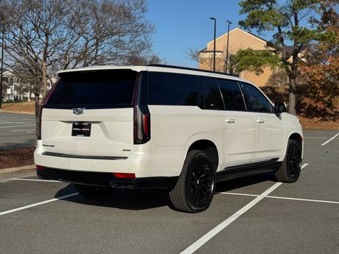 Used 2023 Cadillac Escalade ESV Sport w/ Touring Package image 12