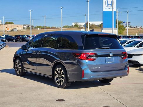New 2026 Honda Odyssey Elite image 4