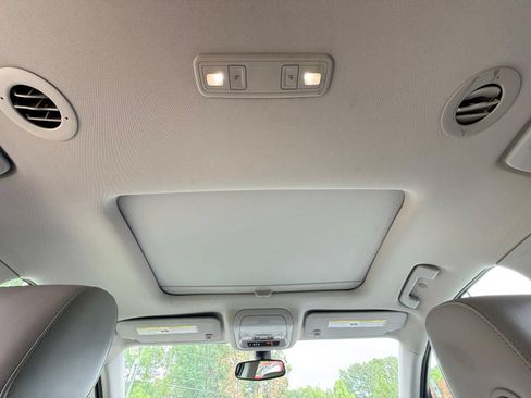 Used 2019 GMC Acadia SLT AWD/4WD image 45
