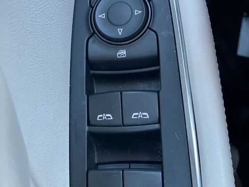 Used 2023 Buick Envision Avenir image 13