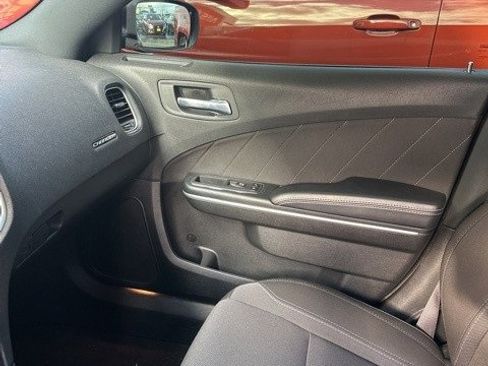 Used 2022 Dodge Charger SXT w/ Driver Convenience Group image 18