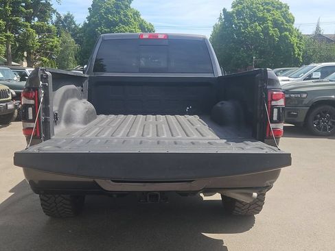 Used 2020 RAM 2500 Laramie w/ Night Edition AWD/4WD image 10