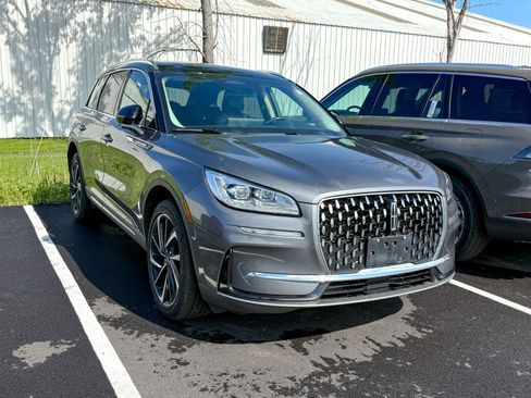 Used 2023 Lincoln Corsair Reserve w/ Equipment Group 201A AWD/4WD image 1