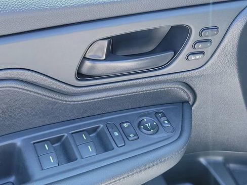 Used 2025 Honda Odyssey EX-L image 16