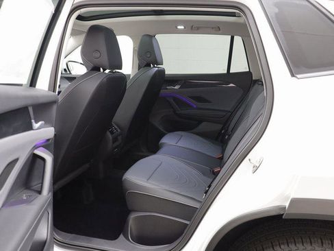 New 2026 Volkswagen Tiguan SE image 13