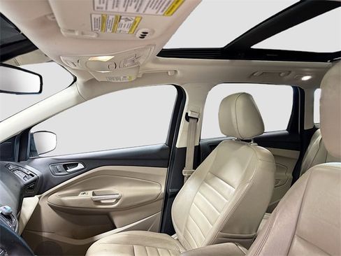 Used 2015 Ford Escape Titanium image 19