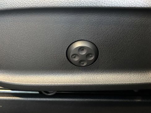 Certified 2025 Mercedes-Benz GLA 250 image 16