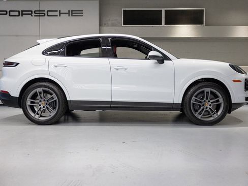 New 2024 Porsche Cayenne Coupe image 11