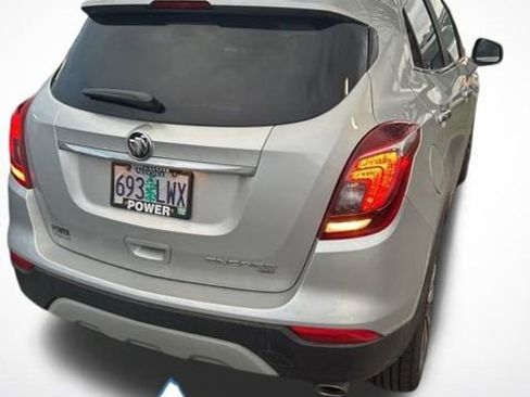 Used 2022 Buick Encore Preferred image 33