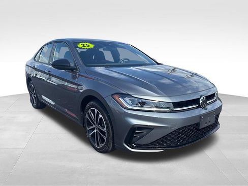 Used 2025 Volkswagen Jetta Sport FWD image 15