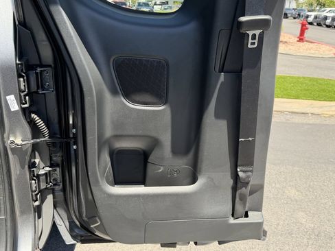 Used 2024 Nissan Frontier SV w/ Technology Package AWD/4WD image 19