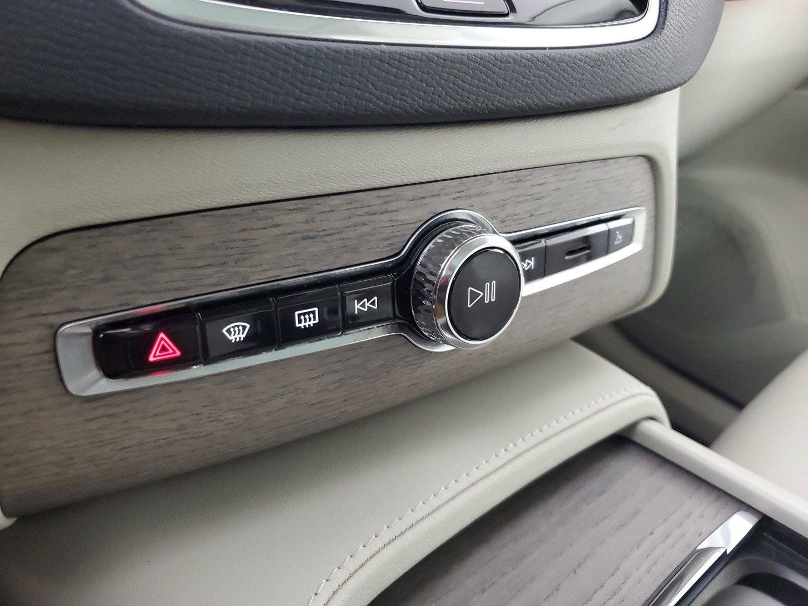 Certified 2024 Volvo XC90 T8 Plus AWD/4WD image 27