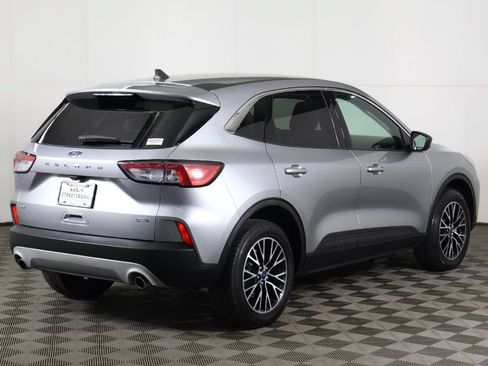 Used 2022 Ford Escape SE FWD image 9