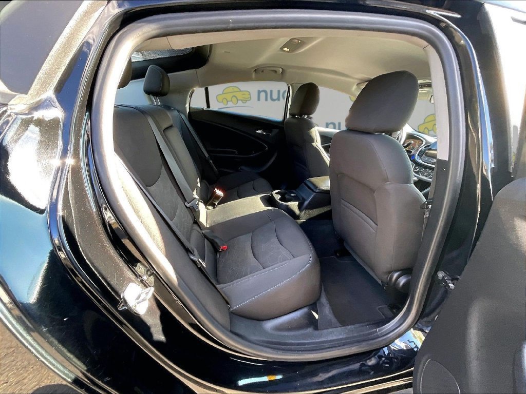 Used 2018 Chevrolet Volt LT FWD image 16