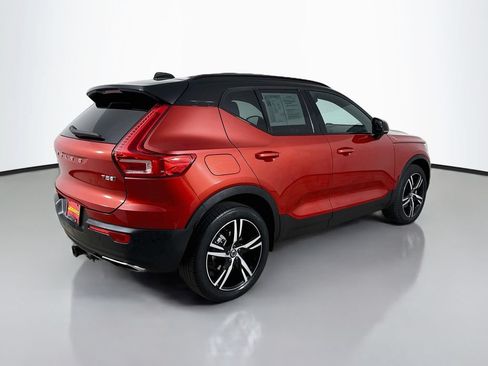 Used 2020 Volvo XC40 T5 R-Design AWD/4WD image 8